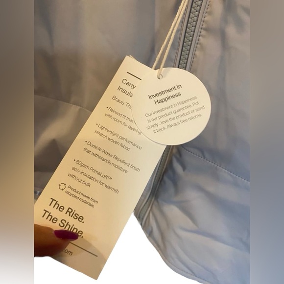 NWT Vuori canyon insulated jacket GLACIER Size M - Picture 4 of 5